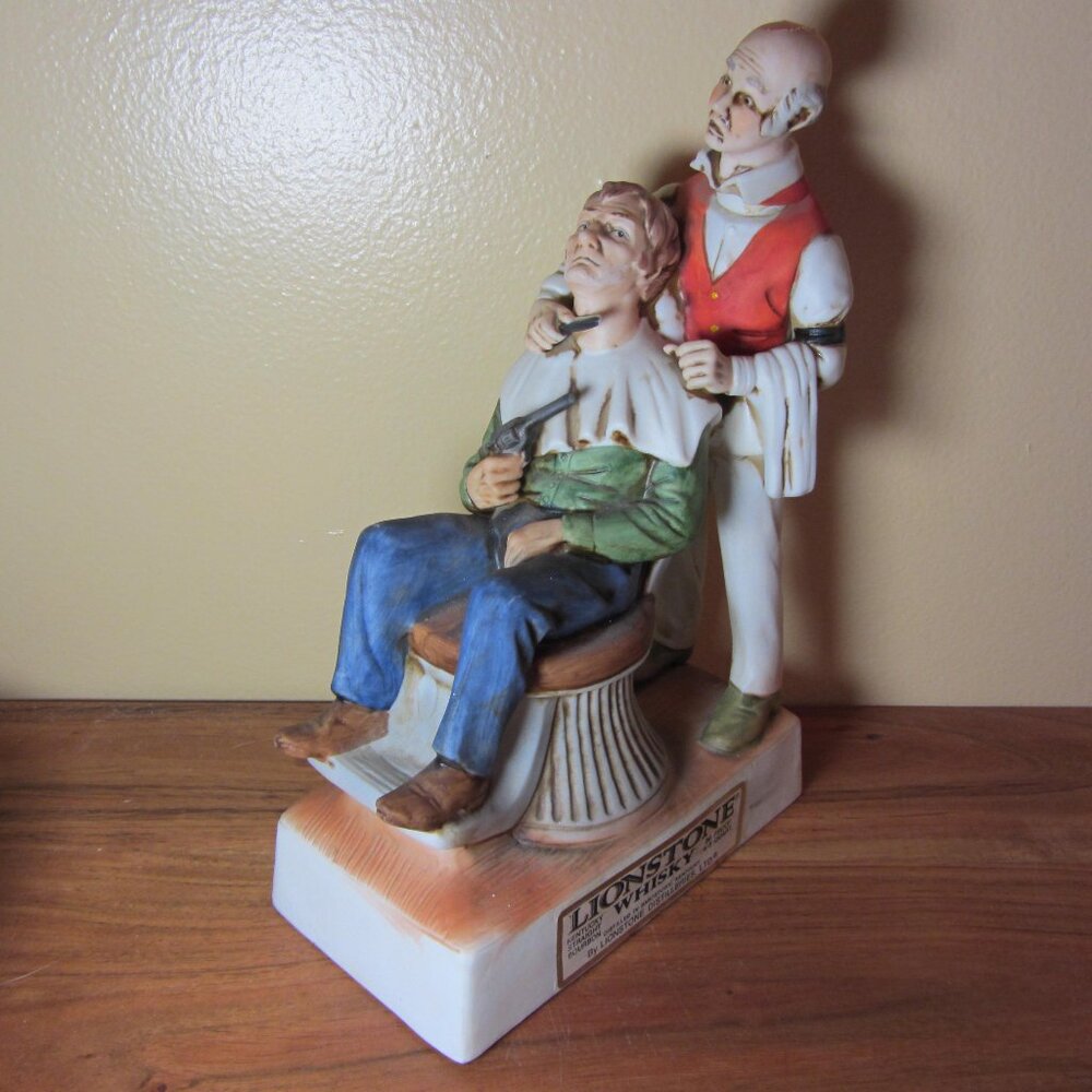 lionstone vintage whiskey decanter 1976 barber limited edition bottle (W3493)